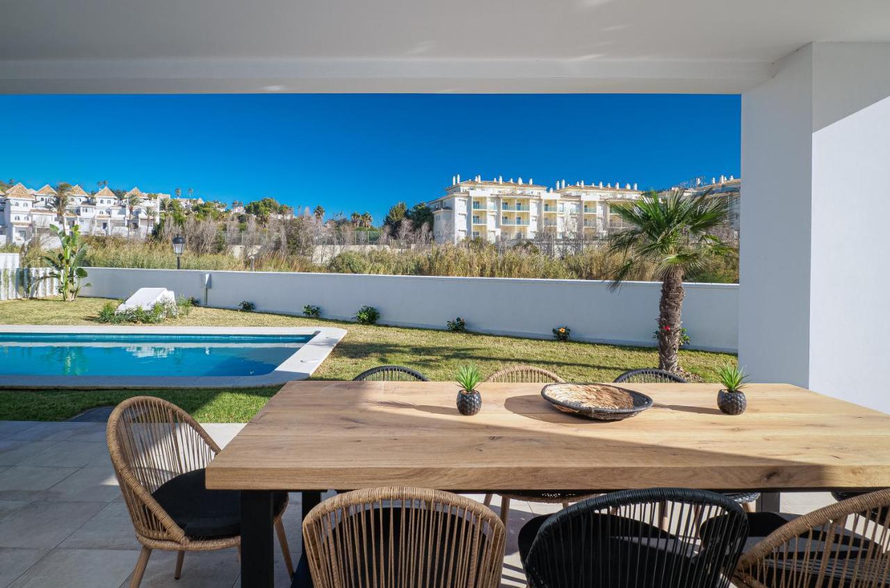 Villa Moderne Proche De La Mer マニルバ エクステリア 写真