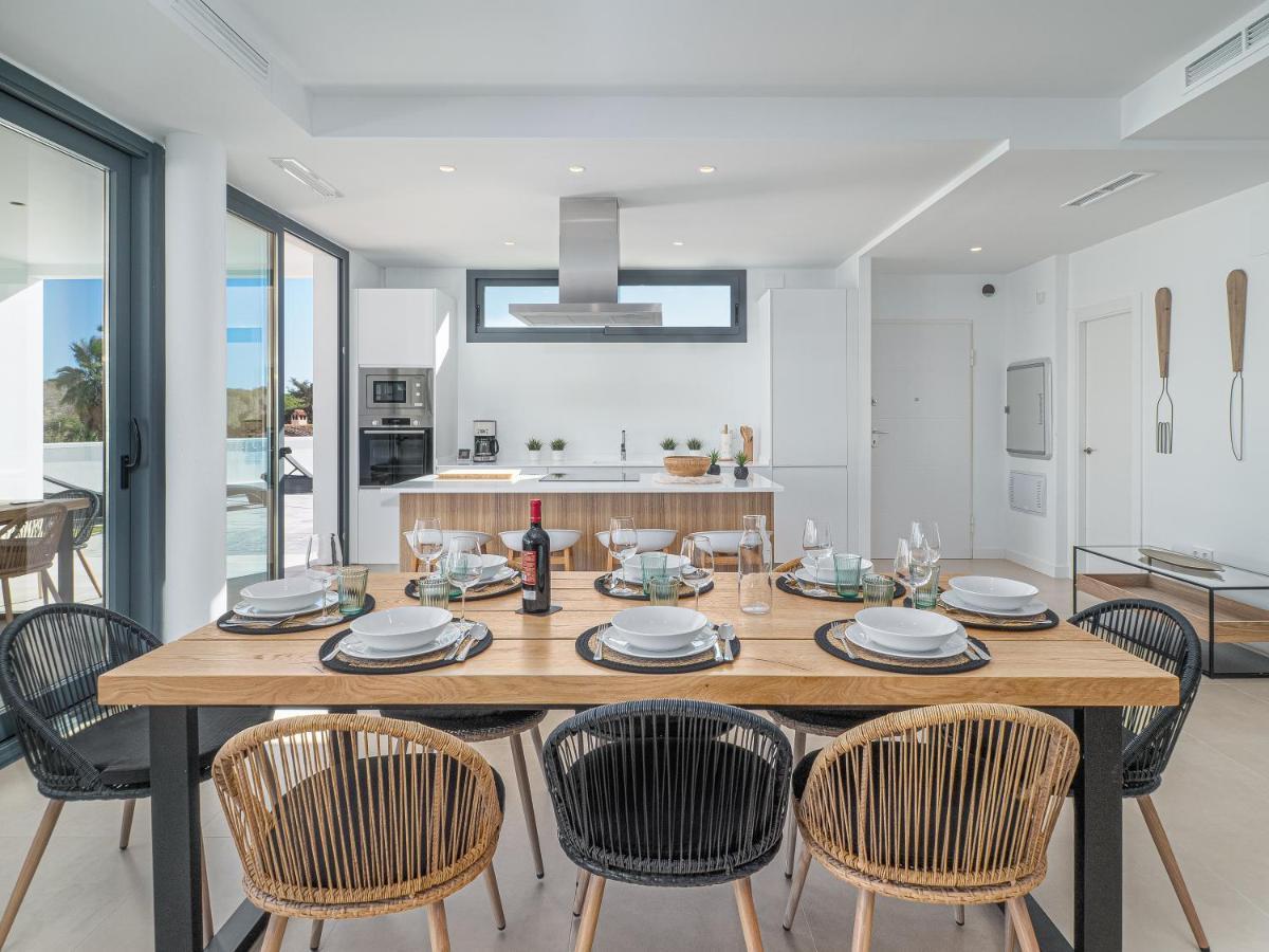 Villa Moderne Proche De La Mer マニルバ エクステリア 写真