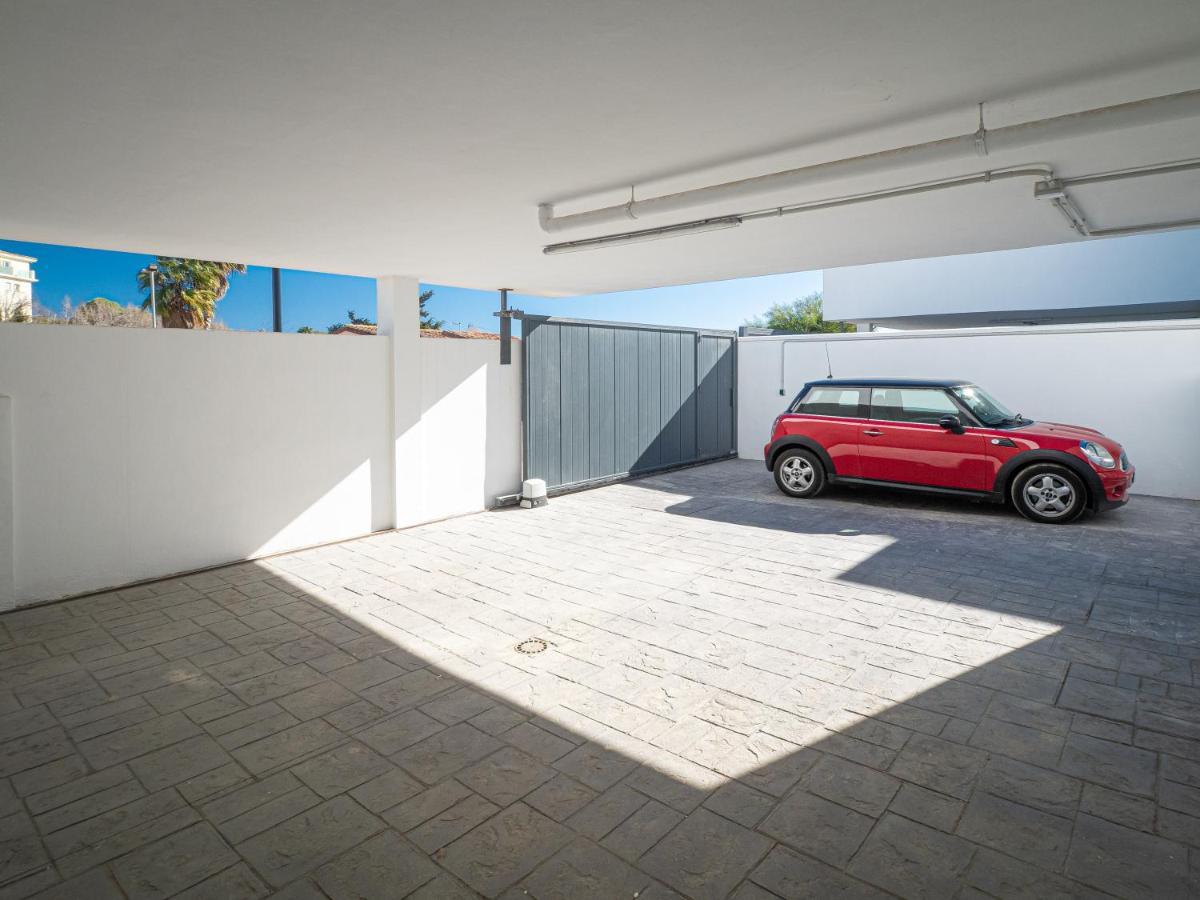 Villa Moderne Proche De La Mer マニルバ エクステリア 写真