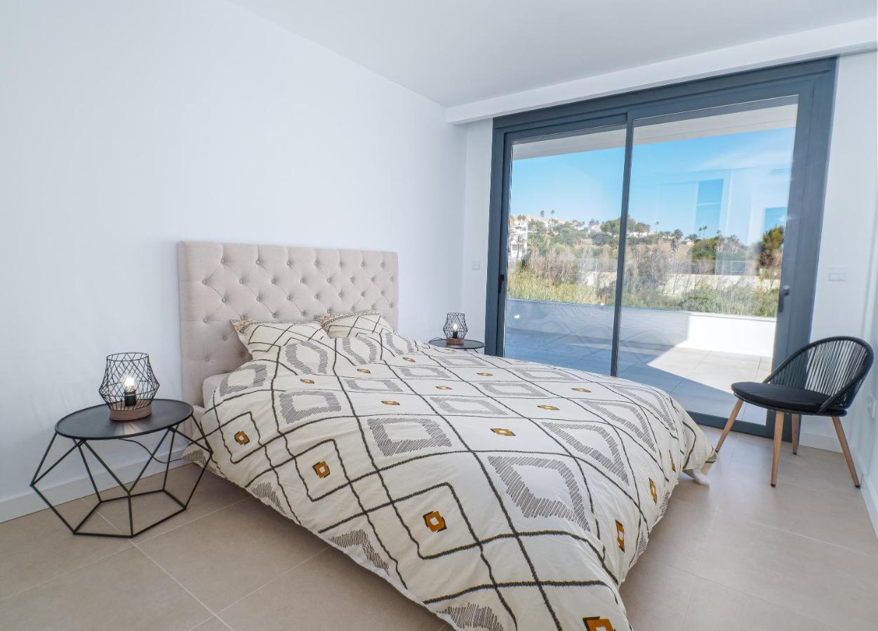 Villa Moderne Proche De La Mer マニルバ エクステリア 写真