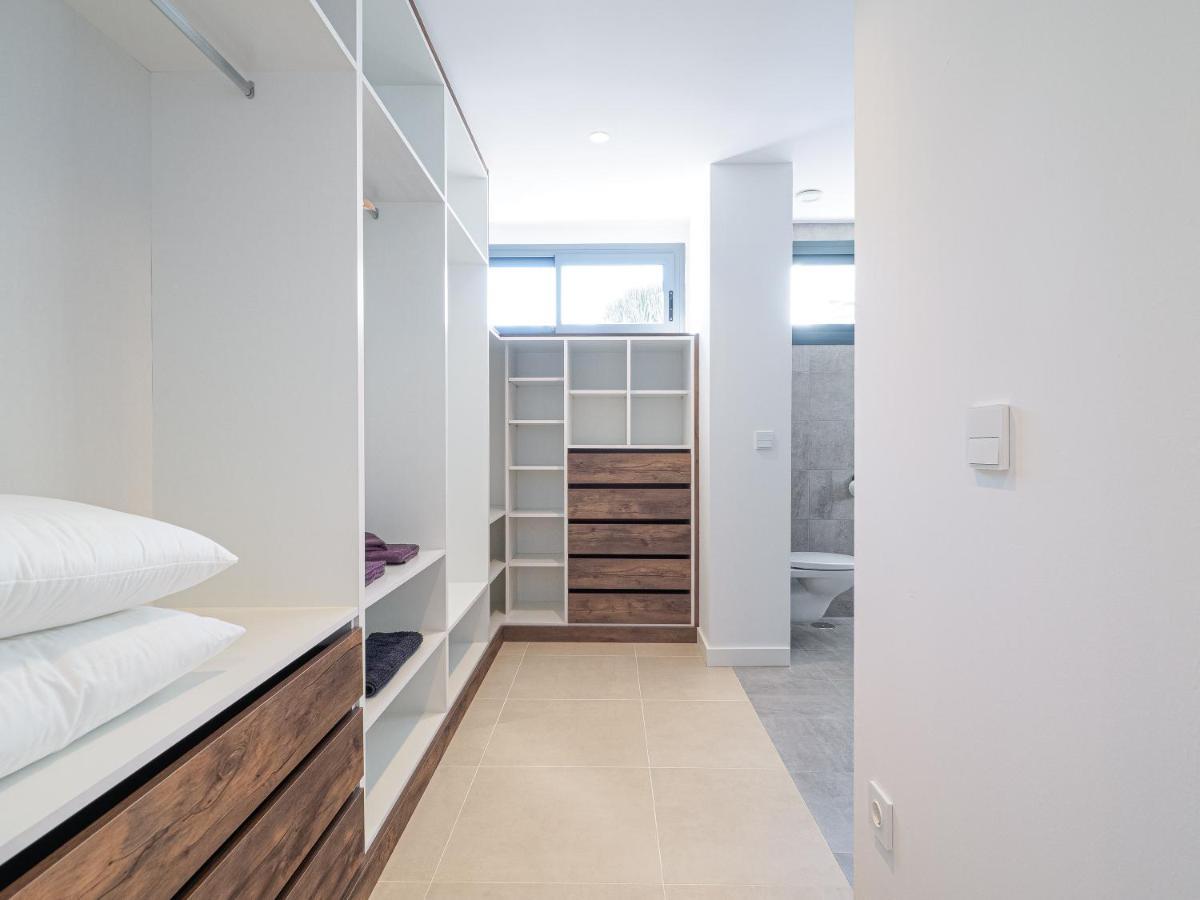 Villa Moderne Proche De La Mer マニルバ エクステリア 写真