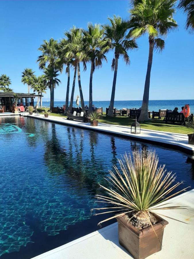 Villa Moderne Proche De La Mer マニルバ エクステリア 写真